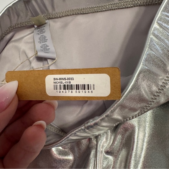 SKIMS Metallic Nickel Bike Shorts XXS | Shapewear Biker Shorts Silver - Picture 8 of 12